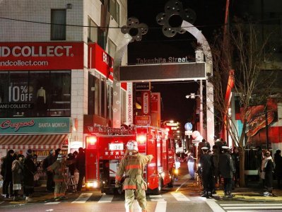 ​日本男子跨年夜驾车撞人群致8人伤，自称“蓄意谋杀”