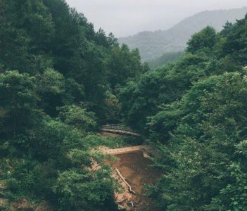 ​木兰清凉寨，坐落于武汉市黄陂区，是中国木兰八景之一