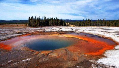 ​地球上最大的“火药桶”，黄石超级火山有多恐怖？能被核弹引爆吗