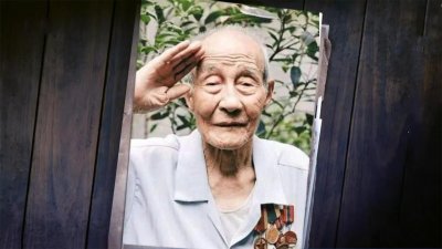 ​志愿军老兵刘祚坤，抢救出85桶汽油成一等功臣，回国后隐居40余年